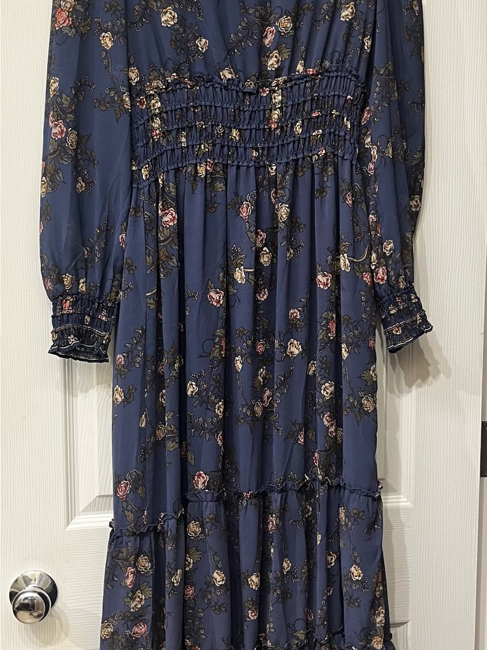 Max Studio Romantic Floral Maxi with Tiered Skirt Blue Floral Size Medium - Picture 7 of 9